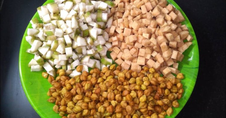 Tasty Raw Banana Curry