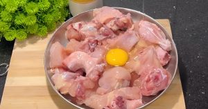 Crispy Fried Chicken in Sauce