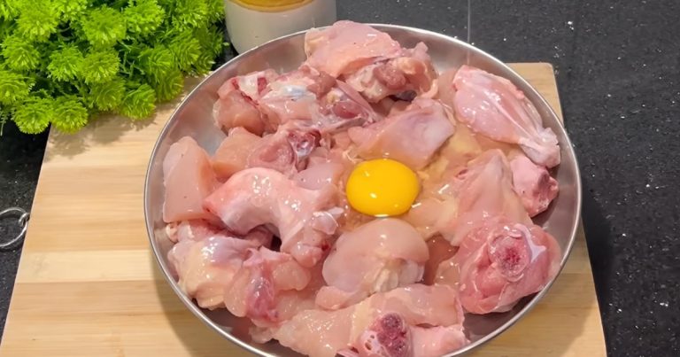 Crispy Fried Chicken in Sauce